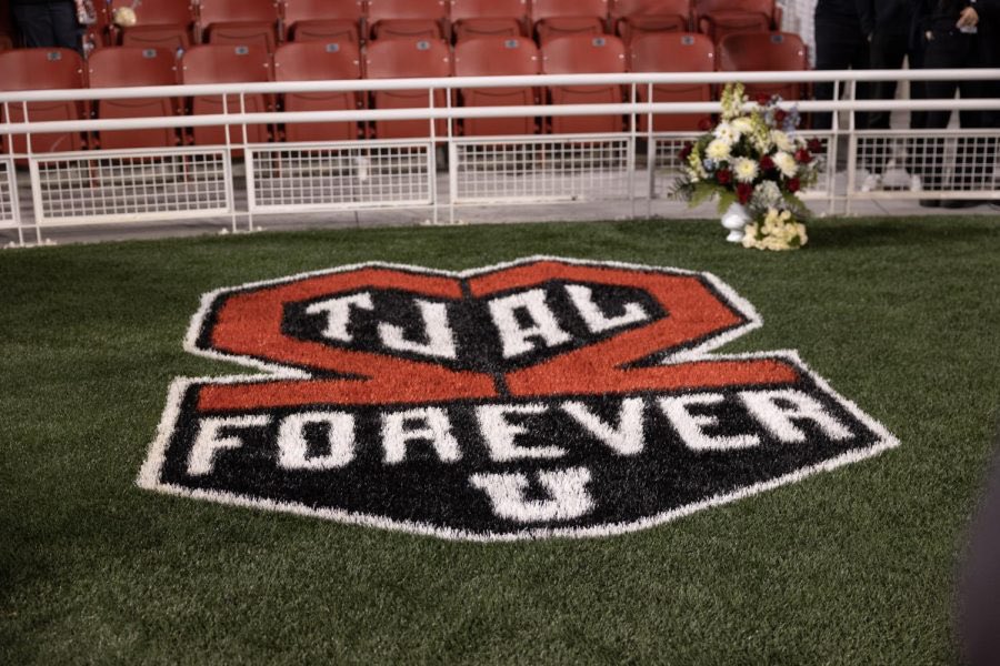 Okinawa2525's tweet image. Today is TY Jordans birthday. He would have been 20 years old. We all miss you Ty and I want to say thank you for everything you did for our University! Gone way too soon and will always be remembered. Rest in paradise TY Jordan🙏. #LLTJ #LLAL #LL22