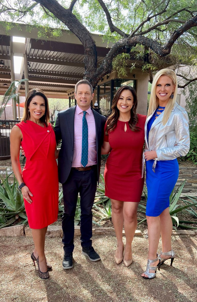 RachelMcN12News's tweet photo. News team, assemble!
See yโall tomorrow morning @12News #TodayinAZ โ๏ธโ๏ธ๐
#newcrew #samebattimesamebatchannel #amnewsers #tvnews https://t.co/EAkUfawTsp