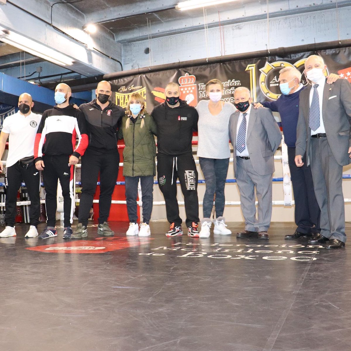 CORALBISTUER's tweet image. EL NOBLE ARTE DE LAS DIECISÉIS CUERDAS.
 
Con motivo del centenario de la Federación Madrileña de Boxeo se ha disputado este fin de semana el TORNEO SCHOOLBOYS. 
 
75 jóvenes de distintas comunidades han participado en el evento celebrado en el Gimnasio Rayo Vallecano de Madrid.