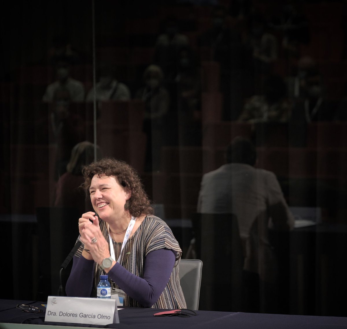 SECAL2021's tweet photo. Y gracias Lola, @GarciaOlmoDC , por organizar un Congreso tan especial, entrañable y profesional.

Gracias a tu trabajo, tenacidad, paciencia y corazón, #SECAL2021 ha sido posible. https://t.co/fSlm8uB3v6
