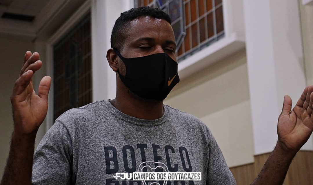 FJUcampos's tweet photo. #EncontroJovem - Diferença
"Então voltareis e vereis a diferença entre o justo e o ímpio; entre o que serve a Deus, e o que não o serve."
(Malaquias 3:18)
Acompanhe abaixo um pouco de como foi o nosso Encontro Jovem 👇🏻
#VemPraFJU
#FJUCampos
#TodaForçaEmTudo https://t.co/ZTHBEC5hLm