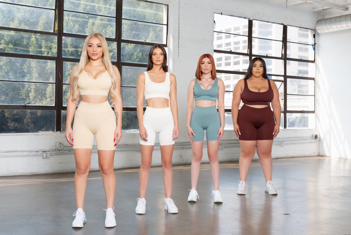 JossieJasmine's tweet photo. so excited for tomorrows #JossieStyle seamless collection launch 11.22 💫  
https://t.co/Fl2zR189gb https://t.co/ekNse67snk