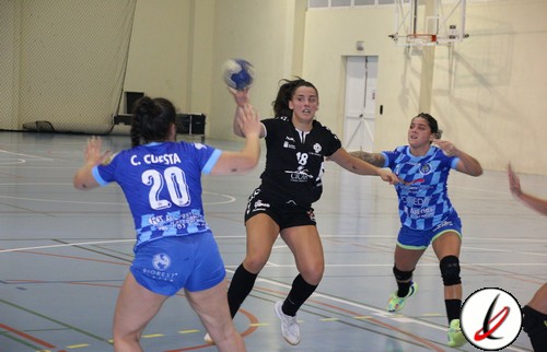 LanzaroteDeport's tweet photo. 🤾‍♀️ #Balonmano  

Un mermado CICAR Lanzarote Ciudad de Arrecife cae ante Porriño 

☑️ Derrota por 28 a 25 del @BMSanJoseObrero 
☑️ Las lanzaroteñas se alejan de la zona alta 
☑️ El martes nuevo encuentro 

Consulta la crónica en el enlace ⬇️⬇️

https://t.co/DoKWQLcgcQ https://t.co/CbAbbigevd