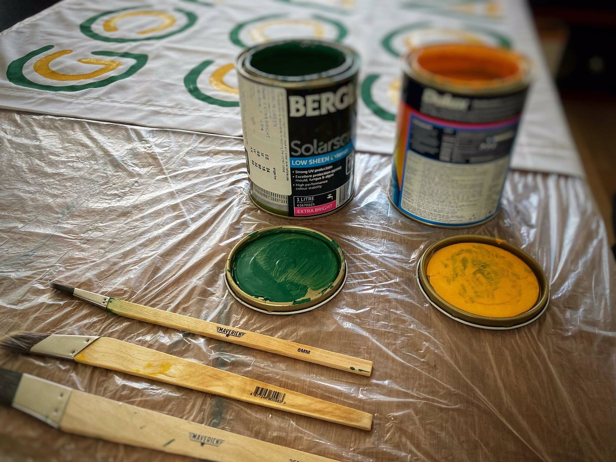 Matildasactive's tweet photo. We were busy over the weekend

Thank you @InspPaint for providing us with the supplies to help us support our favourite team 💚💛 https://t.co/FWudRVZ7ui