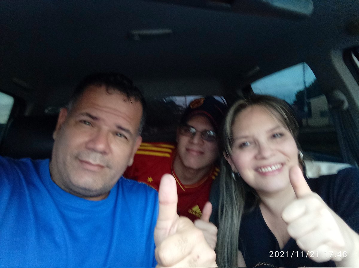 A pesar de la desesperanza y con una fuerte abstención el espíritu de #venezolano  sigue soñando con el despertar del bravo pueblo. Seguimos insistiendo en forjar nuestro propio destino.  Que viva #Venezuela 
#Cabimas 
#21Nov 
#Elecciones2021