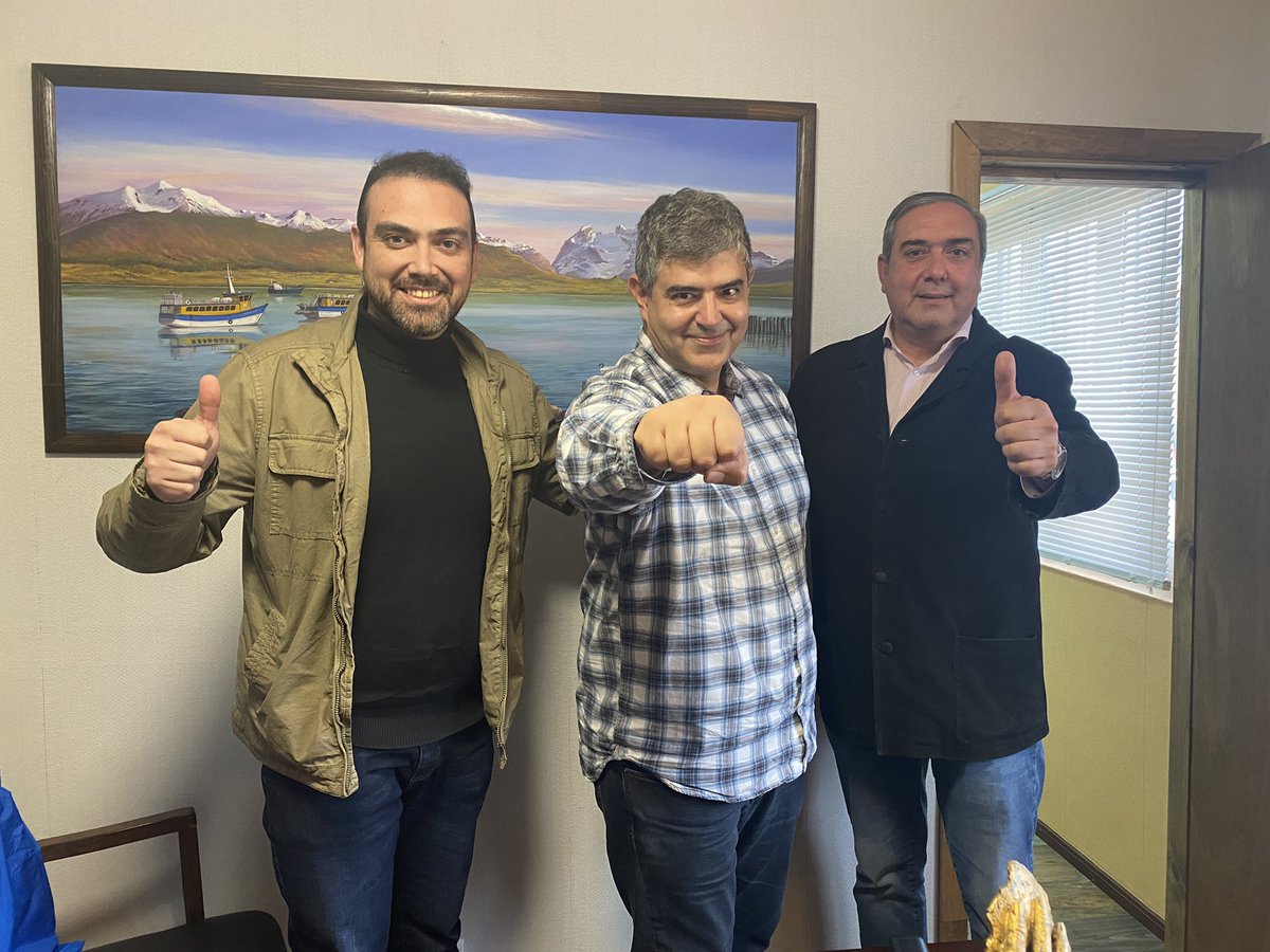 mdaza_abogado's tweet photo. Esta es la fuerza más representativa de la Región de #Magallanes. Primera mayoría constituyente, primera mayoría senatorial, primera mayoría de diputados. Con votaciones históricas reafirmamos nuestro compromiso de trabajar por un regionalismo concreto, ciudadano e independiente! https://t.co/8S6pFaY96e