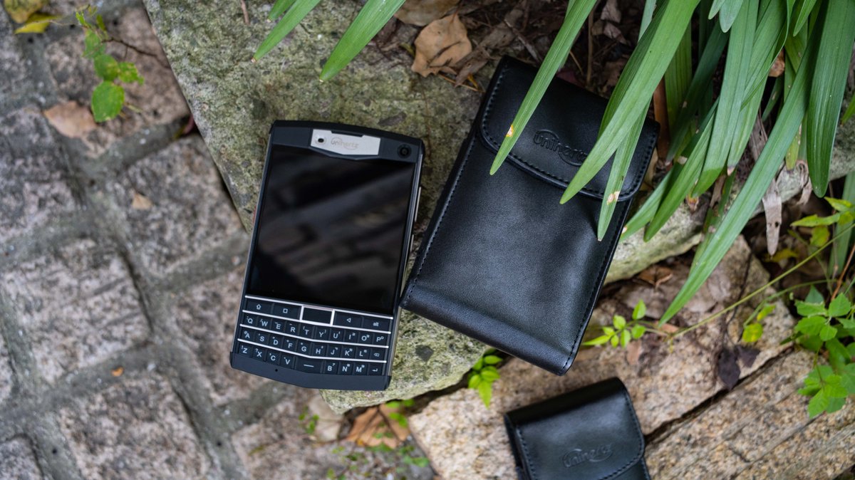 Unihertz's tweet photo. QWERTY phone will be the most exciting mobile trend in the coming future! 😎
🛍️ https://t.co/ECHQOwIbiH
#unihertz #titan #qwertyphone #mobiletrend https://t.co/s54reHSMD1