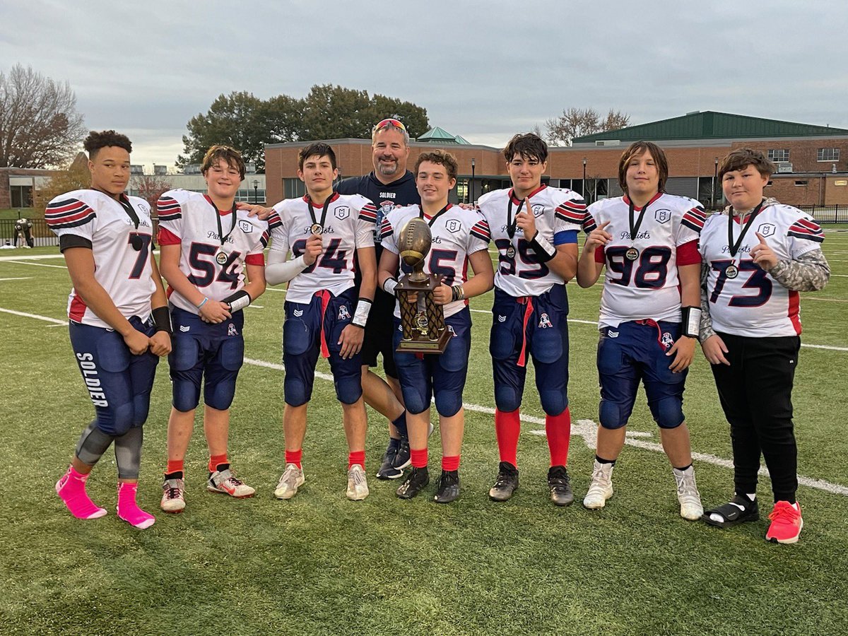 gocatz54's tweet image. What can I say about these dudes. Week after week they played their guts out against bigger kids sometimes 70-100lbs more. But technique, heart and athleticism beat size.

#toosmall #weneedbiggerlineman #runningteam 😀