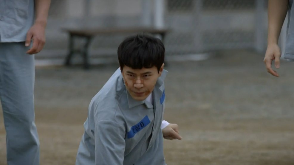 halfmoonnxx's tweet photo. 'Prison Playbook' premiered 4 years ago today. #ParkHaeSoo #JungKyungHo #LeeKyuhyung #JungHaeIn #ParkHosan #ChoiMooSung https://t.co/tSK0FooeVH