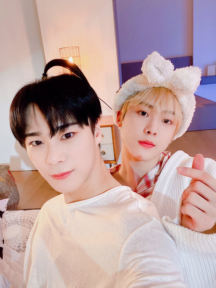 MandSTWT's tweet photo. Los reyes dijeron que adiós ropa incomoda y hola ropita para dormir así que nosotros lo tomamos muy en serio y desde la camita estamos disfrutando de #𝗕𝗘inPAJAMAS porque es domingo de flojera. #𝐿ets𝐺o𝑂𝑛 canción del año.

★ ℳ𝑎𝑛𝑑𝑠 🛏️ https://t.co/RcQtLBxyYx
