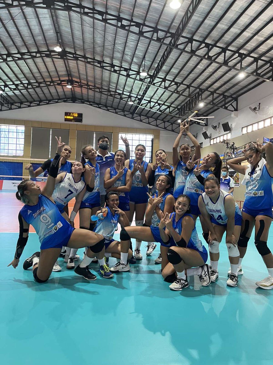 PerlasSpikers's tweet photo. Ws and 💙s. Good morning! Always #TUGUEther 😎 #PerlasWithPride #PNVFChampionsLeagueW https://t.co/9rtc4NgvxQ