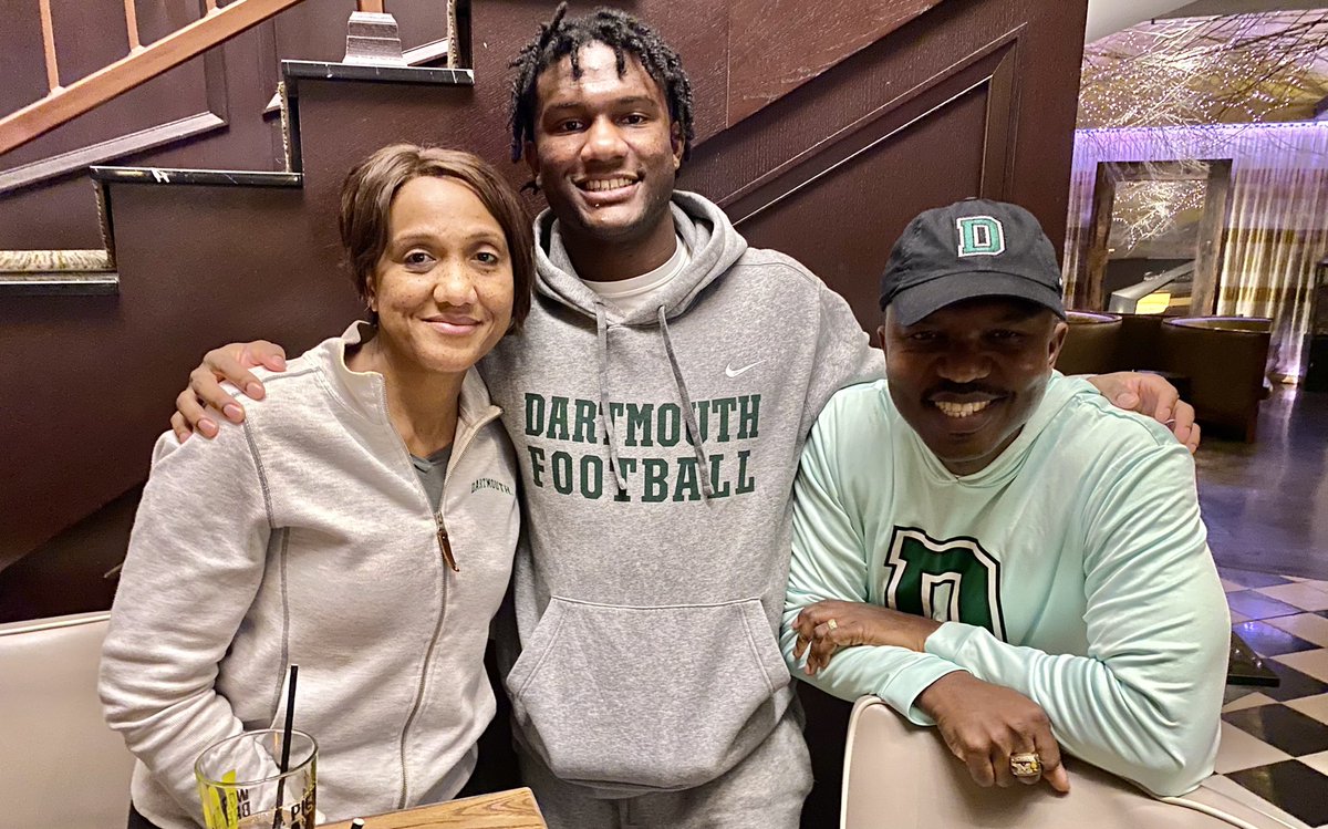 JehuChessonSR's tweet photo. Mission Accomplished! Back 2 Back Ivy League Champions. Congrats to Dale Chesson &amp; @DartFootball  Team. Best of luck to all during finals. God Bless! https://t.co/4Vyul8wc0p