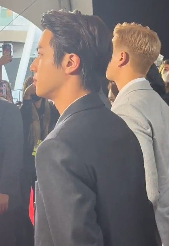 peachin512's tweet photo. SUPERSTAR JIN 
VISUAL KING 
ZOOM IN GUY 
#진 #석진 #김석진 #방탄진 #방탄소년단진 #JIN #SEOKJIN  #WorldwideHandsome #BTSvisual #KimSeokJin https://t.co/q92SjWoWrd