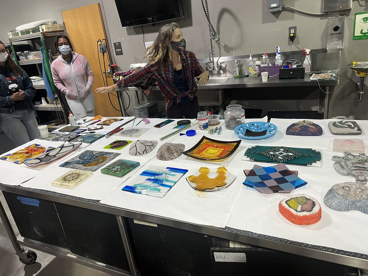 Lilli709153251's tweet photo. A huge thank you to the visual arts department for giving us demonstrations of the cool work you guys do! #AFRusa21 https://t.co/GLjQSAlfHS