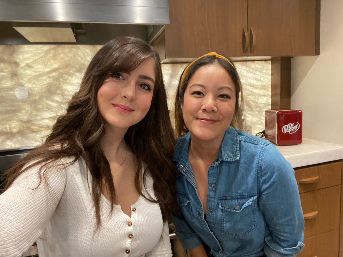 bnans's tweet photo. time for BNOMS! live with my new cooking stream setup, thanks to @drpepper ^-^

@tewshortforu and I are making homemade pasta 🍝 and a Dr Pepper cake! #dppartner #ad #treatthestreamer

https://t.co/KYe1DOnRx6 https://t.co/xe9tti4H7j