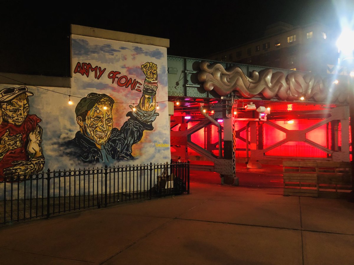 Kiki_Tsakalakis's tweet image. Being lost in #yonkers felt so cool! Thank you ⁦@YoFiFest⁩! #yofifest2021. #silentnotes