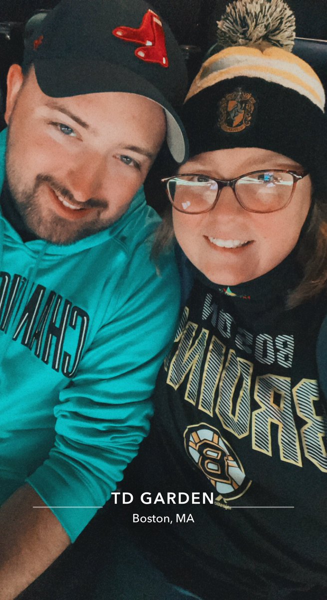 AshleyLovesThon's tweet photo. #NHLBruins #Mohegansunfanphotos https://t.co/T1PvLwtjC6