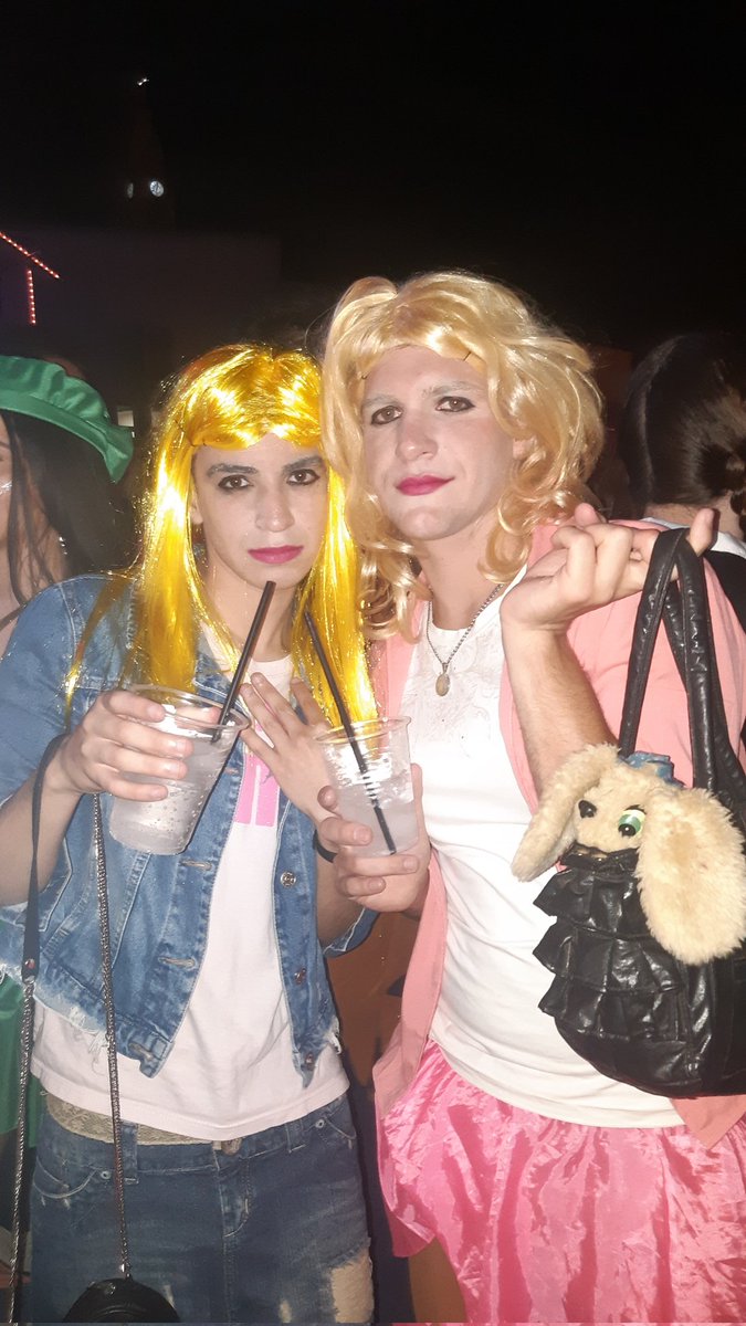 ArielStechina's tweet photo. Acá tambien porque anoche la rompimos #FDDK https://t.co/mswcfWd4cq