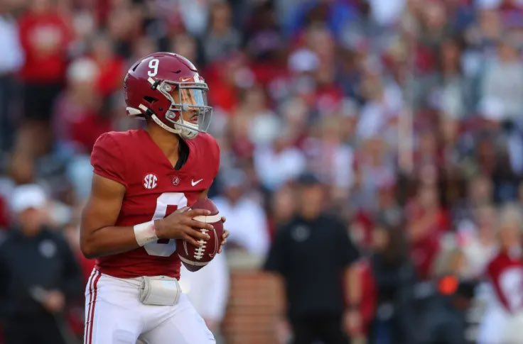 _JacksonArnold_'s tweet photo. Wow! After a great call with @JayValai I am blessed to say I have received an offer from the University of Alabama! @mike_gallegos16 @_CoachJJohnson @kylekeese @ReedHeim https://t.co/1ZInX32vyN