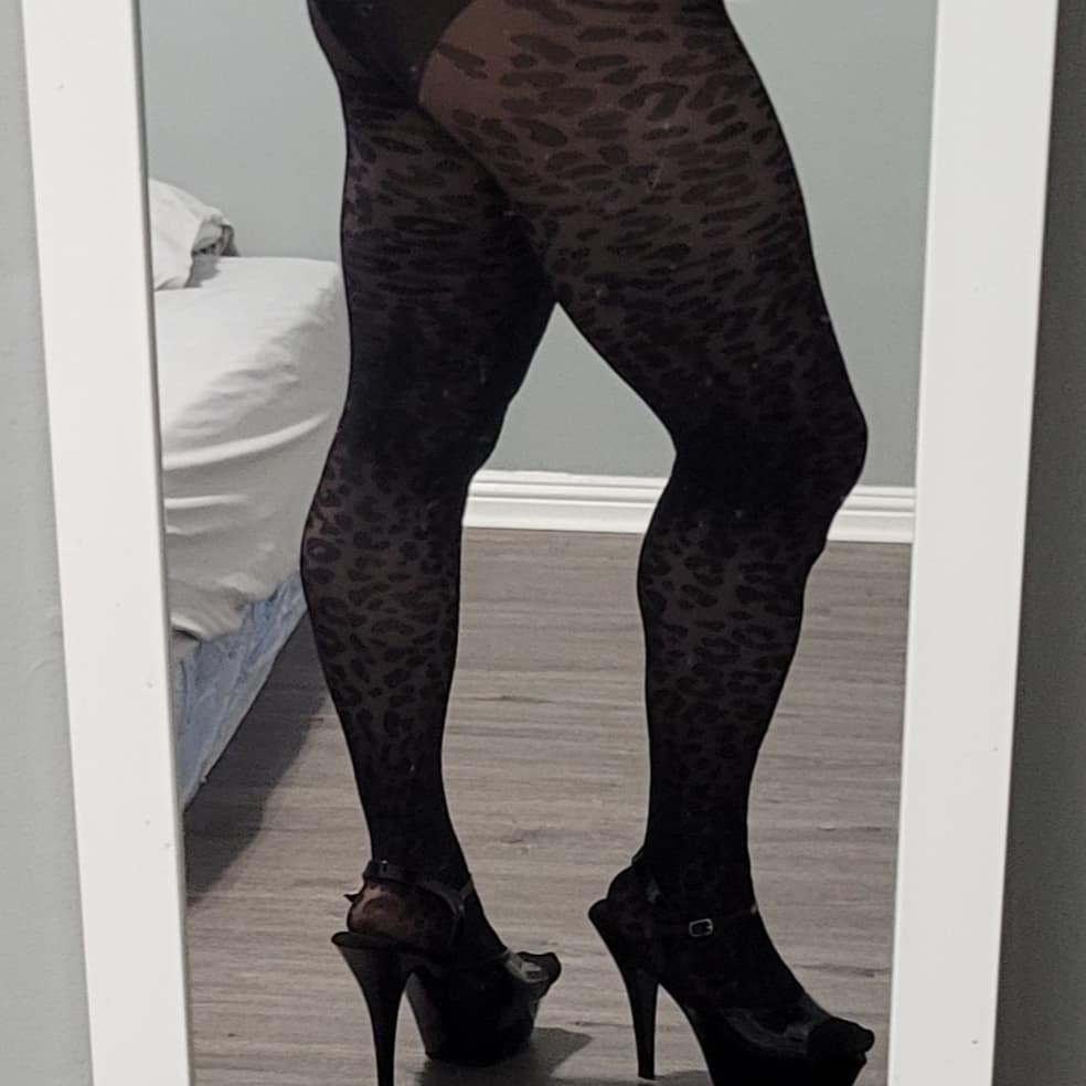 1 pic. Cheetah Print Tights 🐆 #crossdresser #crossdressing #Tights #xdresser #Heels https://t.co/nvVaxaH4Ti