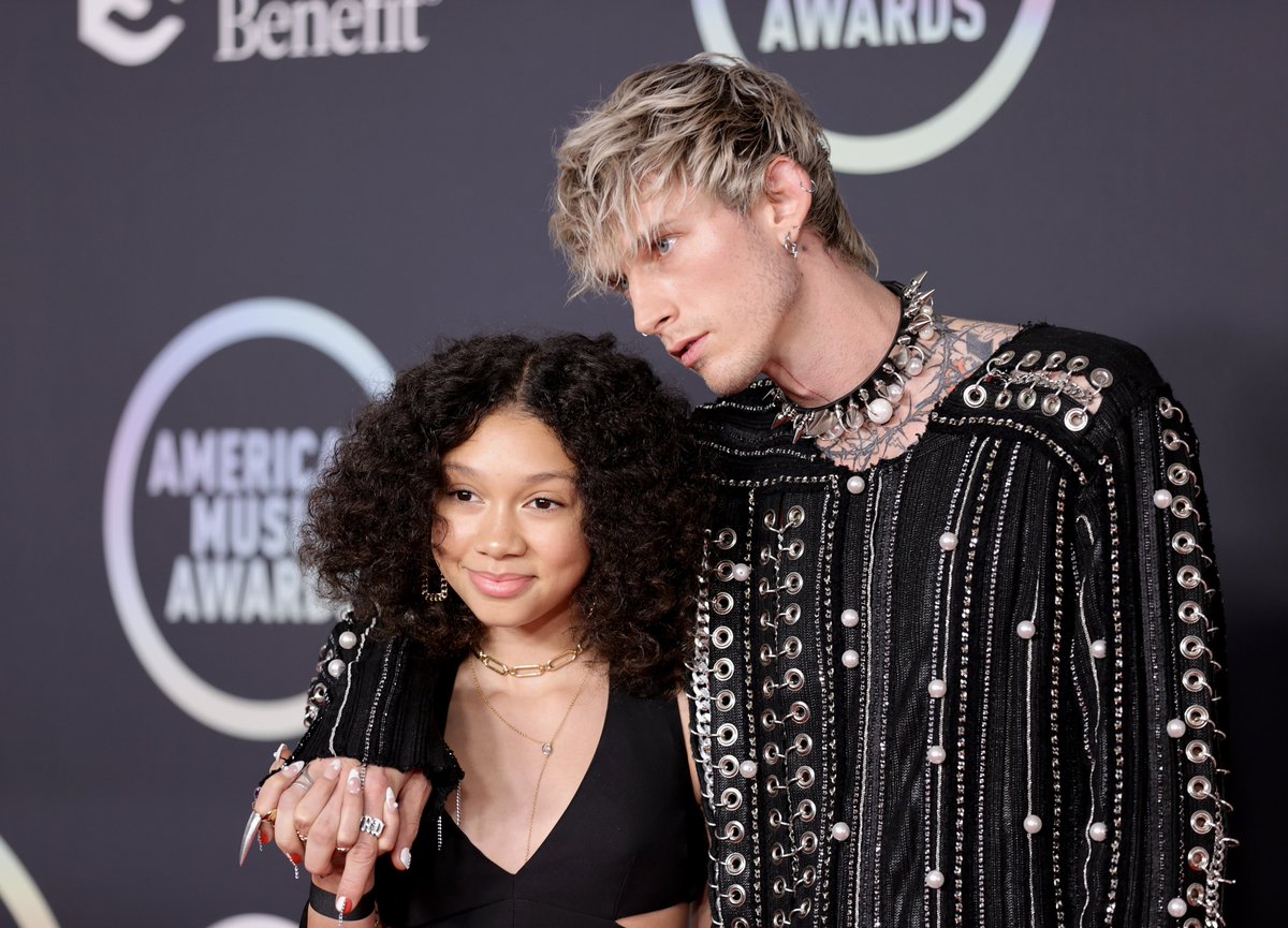 enews's tweet photo. We pinky-promise MGK and his daughter are the sweetest #AMAs duo you'll see all night. https://t.co/Dx6ANNTWGy