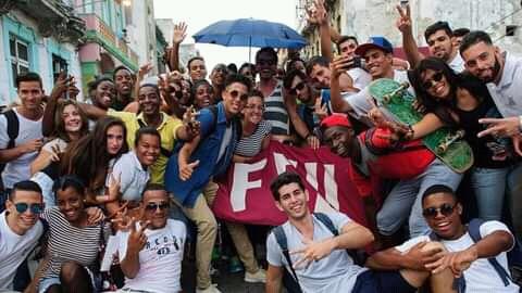 ComercioMatanz1's tweet photo. El Valor de una sonrisa
#Matanzas
#Cuba
#LaRazonEsNuestroEscudo
#matancerosenVictoria https://t.co/TmxzdyyMNp