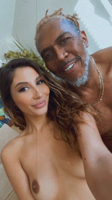 Gianna takes Dredd part 2 😈 today for @JulesJordan 😻😻 https://t.co/KiMZYcWoqP<a class="tags" href="/tag/julesjordan">@julesjordan</a><a href="/tag/mvsales"class="tags"><span>#mvsales</span></a>