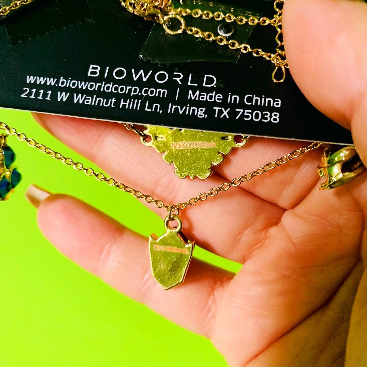 Linksliltri4ce's tweet photo. 2019 BioWorld Zelda Anklet Set
@BioworldMerch has released plenty of jewelry and accessories over the last few years. This anklet set was released in 2019 and features the #HylianCrest, #KokiriEmerald, #GoronRuby, and #ZoraSapphire. https://t.co/KqIakA1EAy
