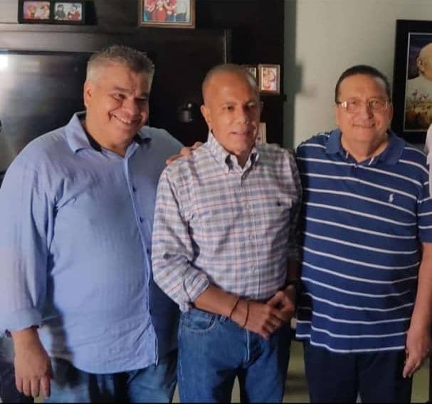 Victoria contundente en el Zulia y en Lagunillas, gracias al pueblo por su confianza,y a todos los equipos que contribuyeron a esta gran victoria,ahora toca cumplir a nuestro pueblo con amor y gran disposición de servicio.