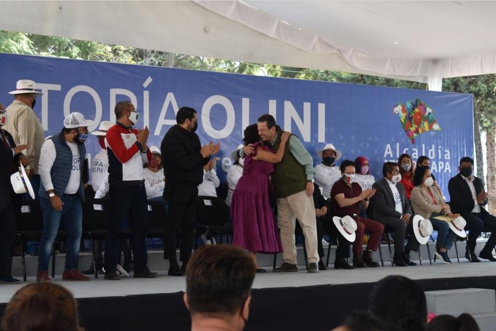 SedecoCDMX's tweet photo. Hoy en @Alc_Iztapalapa, nuestro Secretario @FadlalaAkabani estuvo presente junto a @martibatres titular de @SeGobCDMX y @ClaraBrugadaM Alcaldesa de #Iztapalapa en la inauguración de la #UTOPÍA #OLINI.
Que impulsará la cultura deportiva y actividades de esparcimiento social https://t.co/8O3bzcJmDh