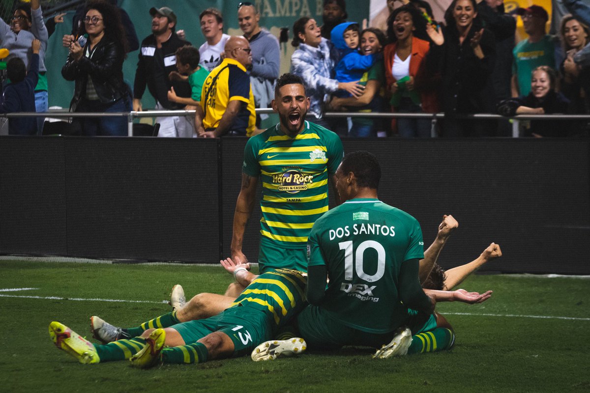 psquared3524's tweet photo. Let’s do this! I’ve only gone through my photos from extra time and post game… but those are the most fun out of those game 👀 People who are better at tagging players than I am, go for it ✌🏼 https://t.co/TLyIF2fzK6