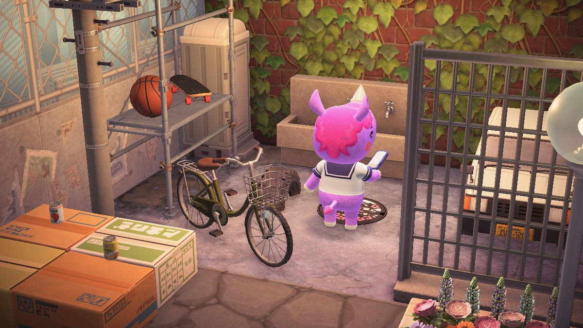 CremeCiel's tweet photo. Concrete jungle where dreams are made of~ #AnimalCrossing #ACNH #NintendoSwitch https://t.co/AESGrPy642