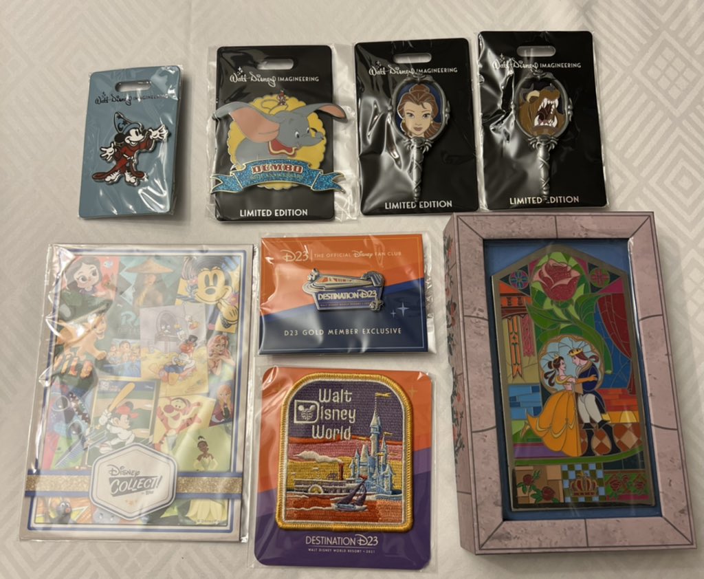 DisTrackers's tweet photo. Destination D Haul - Picked up some pins and grabbed the gift items! It was a great event.
#Disney #DestinationD #D23 #DisneyPins #DisneyPinTrading #MOG #WDI #Collectibles #DisTrackers https://t.co/26zREzNQJp