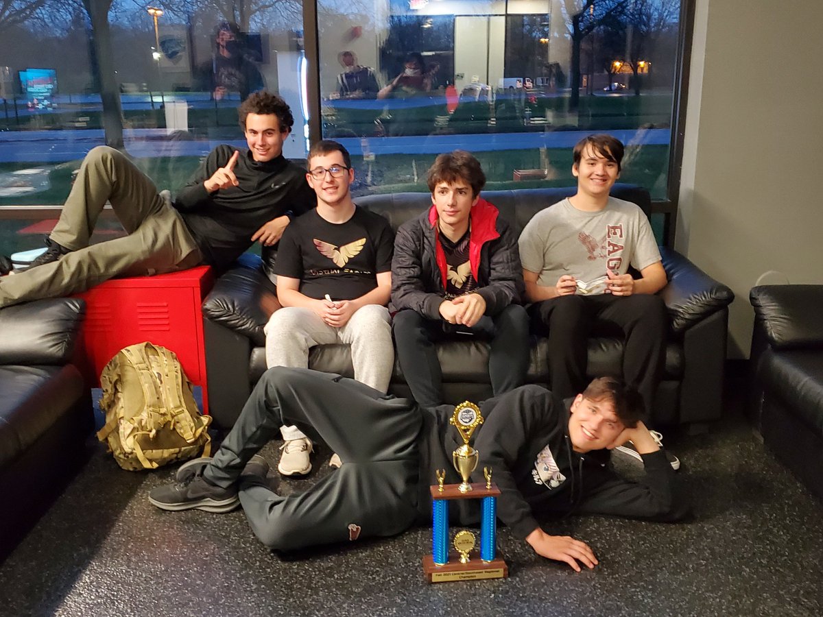 dorman_napls's tweet photo. @napls_athletics @NAeSports3 Make some space in the cabinet, Virtual Eagles are bringing home some new hardware! https://t.co/aUL3cYxpTE