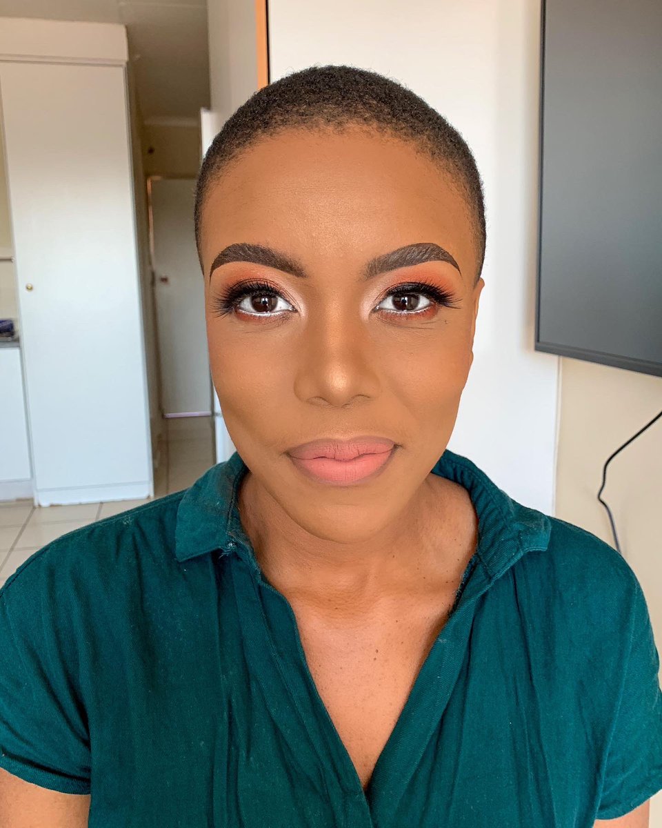 MakeUpByShirzz's tweet photo. Stop being afraid to promote your business! Forget the likes, trust me they see you!๐
#makeupbyshirzz
#enhancingbeauty
#ruralmua https://t.co/3JkFOdyq3D