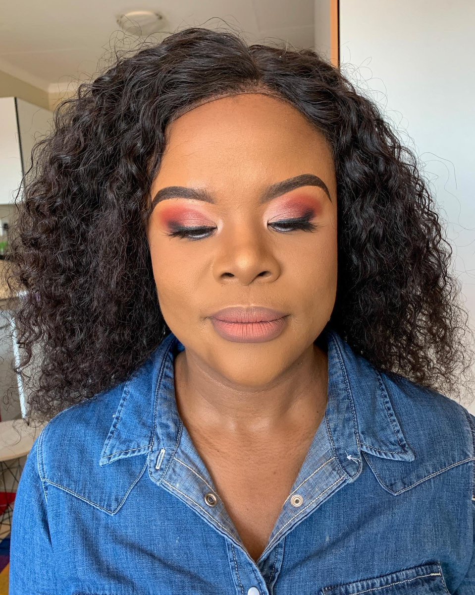 MakeUpByShirzz's tweet photo. Stop being afraid to promote your business! Forget the likes, trust me they see you!๐
#makeupbyshirzz
#enhancingbeauty
#ruralmua https://t.co/3JkFOdyq3D