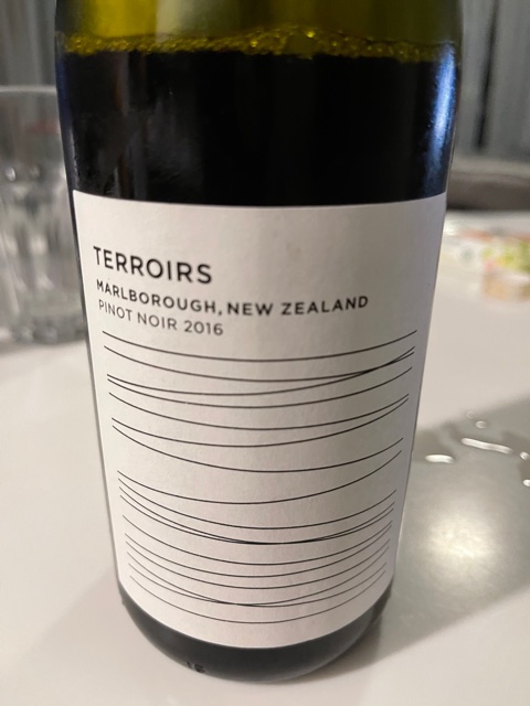 AnthonySCasey1's tweet photo. Terroirs Pinot Noir | Anthony S Casey Singapore https://t.co/zz2PH5VsUC