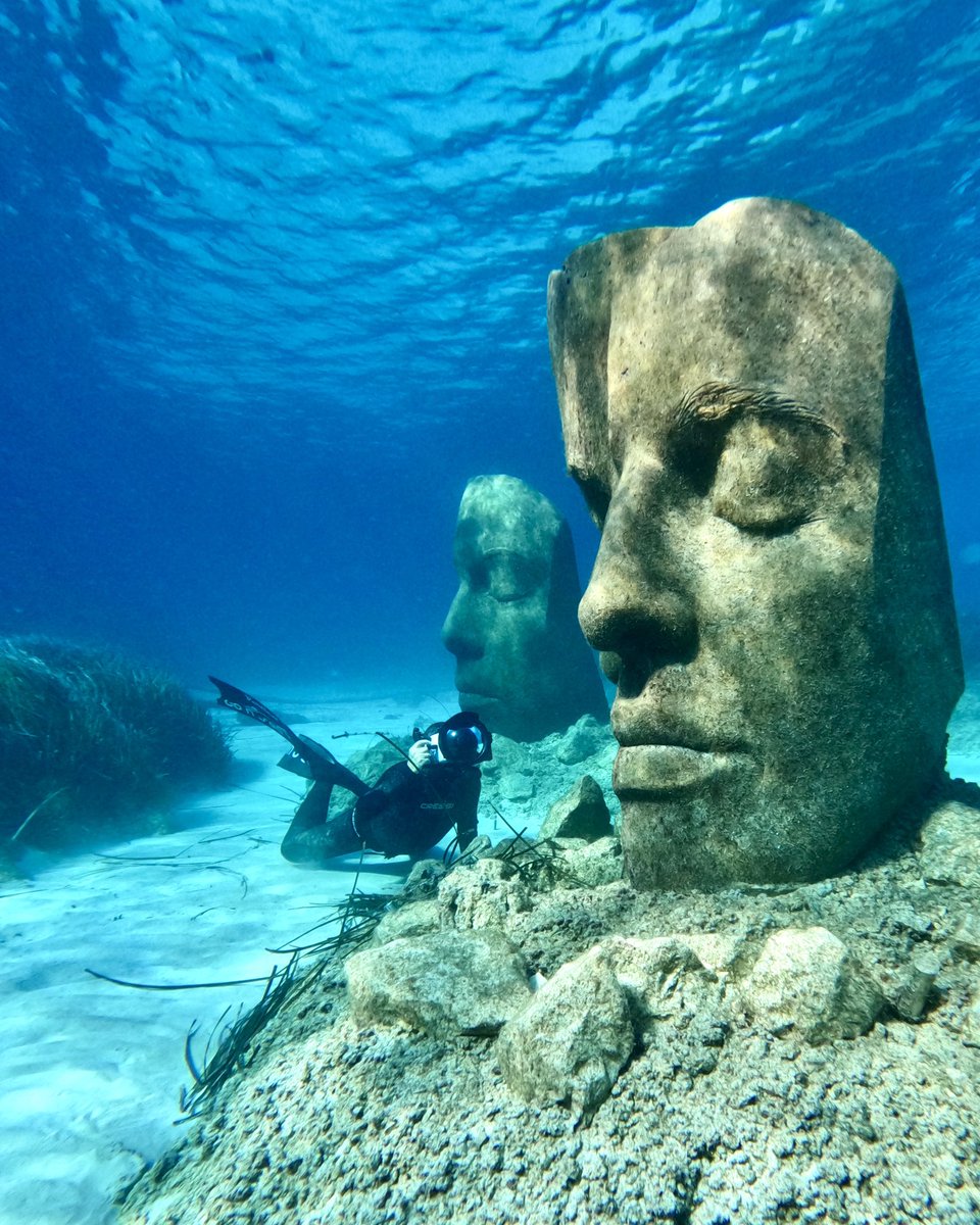 monsport06's tweet photo. En plein travail à l’#ecomusee de #cannes, @EricBarnabe06 est comme un poisson dans l’eau. 
@Cannes_France #CotedAzurFrance #cotedazur #frenchriviera @GoPro @GoProFr #gopro10 https://t.co/uRD7mll1LH