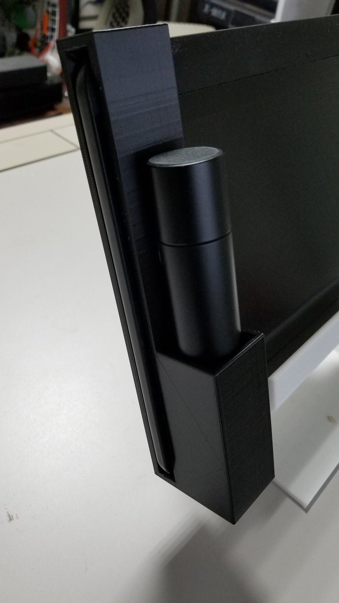 gmonkey0300040's tweet image. Blender用のペンタブにartist12を使ってます。
ペンホルダーとタブレットスタンドを作りました。
FreeCADでデザインして、3Dプリンターで出力です。

#weeklyoutput #FreeCAD #pentablet