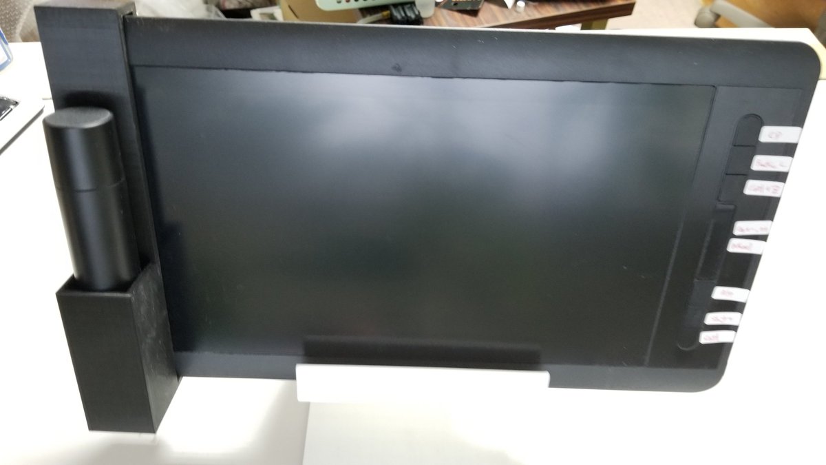 gmonkey0300040's tweet image. Blender用のペンタブにartist12を使ってます。
ペンホルダーとタブレットスタンドを作りました。
FreeCADでデザインして、3Dプリンターで出力です。

#weeklyoutput #FreeCAD #pentablet