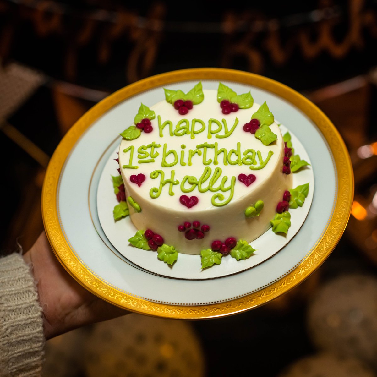 newmanvisuals's tweet photo. Holly Turned one year old yesterday. To celebrate we got her a birthday cake for dogs from @oliverscollar. Cause that's apparently something you can do.  

#pug #pugs #puglife #puglove #puglover #dog #dogs #doglife #doglover #doglovers  #dogcake #dogcakeshop #dogcakesfordogs https://t.co/ImwUPvTy9E