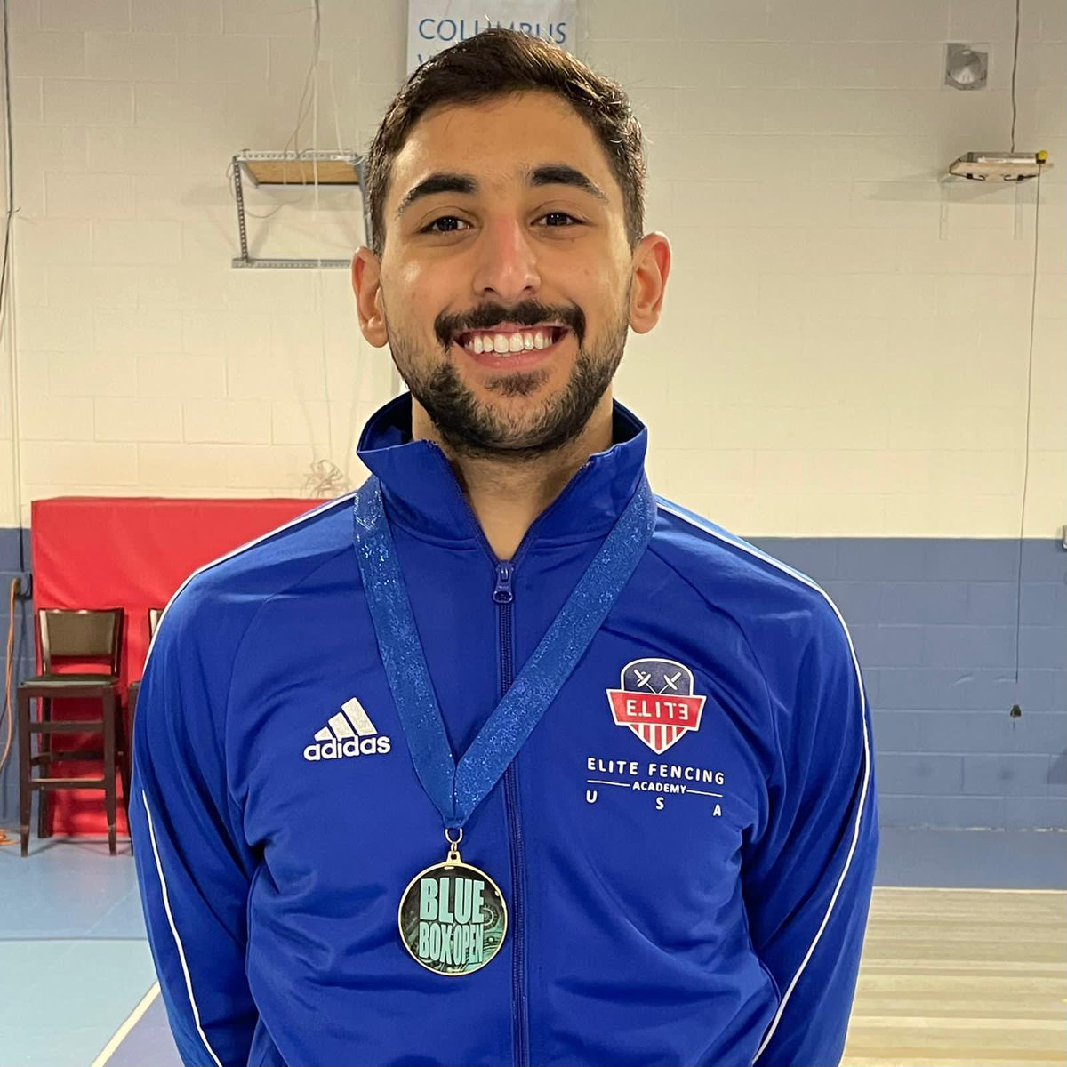 FencingKsa's tweet photo. 📸| لاعب المنتخب السعودي احمد الطيب يحقق الميدالية البرونزية 🥉 في بطولة بلو بوكس المفتوحة ( blue box open ) لسلاح الابيه 🤺 و المقامة في مدينة كولمبوس في ولاية اوهايو الامريكية 🇺🇸

الف مبروك 🎉🤺🇸🇦 https://t.co/1RKmWxObCI