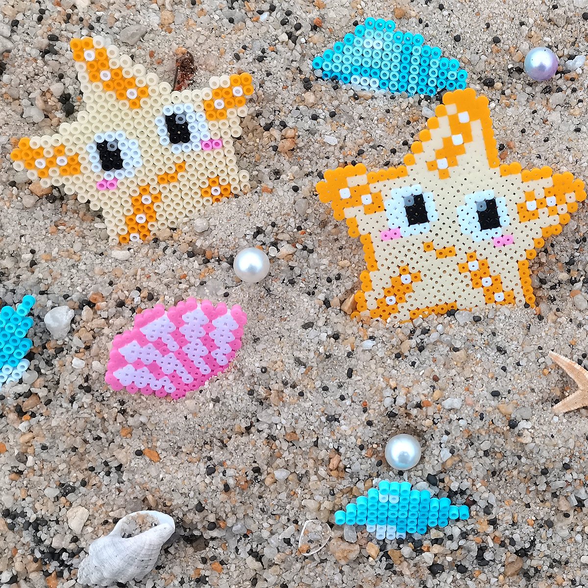 artkalbeads's tweet photo. Okay, change to real sand!😂😂Will put them in the fishbowl😊
#artkalbeads #perlerbeads #hamabeads #artkal #pixelart #fusebeads #diy #diytoys #8bitart #art #artwork #artdaily #household #lifestyle #handmade #design #sandbeach #seanails #shells #seasart #seastart #startfish https://t.co/ysSW2wRTfM