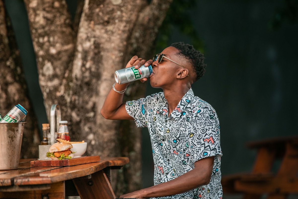 OxygenJl's tweet photo. Na enjoyment!π
My meals always come with an ice cold one. What meal do you have with a cold Castle Lite?
πΈ @Shaun_Desousa
#UnlockRefreshEnjoy #ReponsibleTogether https://t.co/INN3VSHWkM