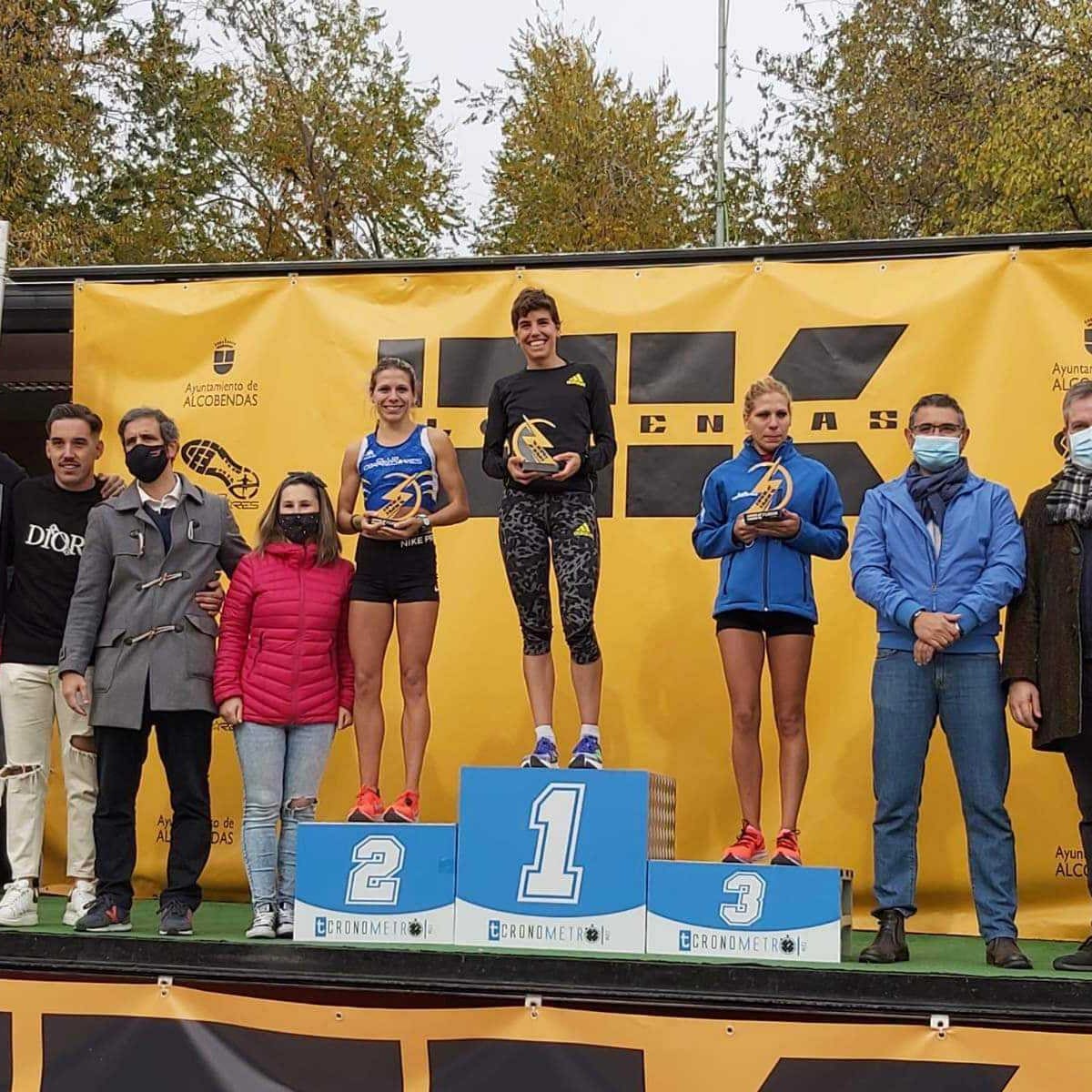Felicidades Marta Pérez, la mujer más rápida de España con uno de nuestros trofeos