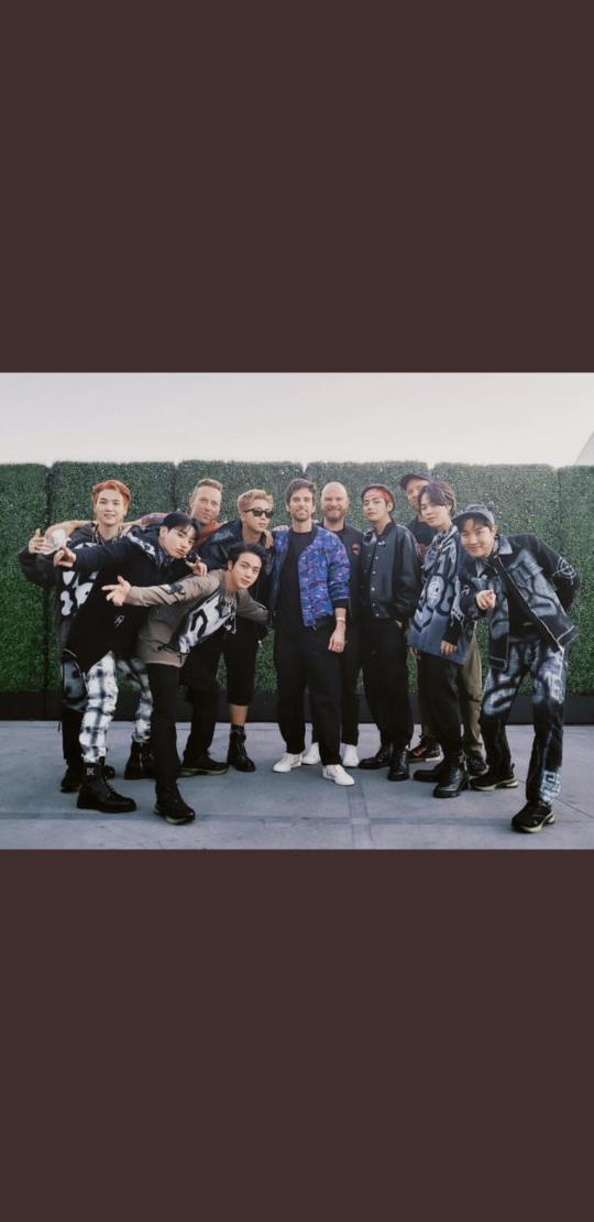 _miin_yoon's tweet photo. I'm so happy bc of today's moments. I'm happy for BTS, they have finally performed in front of ARMY. they were so comfort during the event. I'm happy for their victories bc guys deserved it. they deserve all kinds of awards. I'm happy for Butter and My universe. @BTS_twt https://t.co/m7FKsF674d