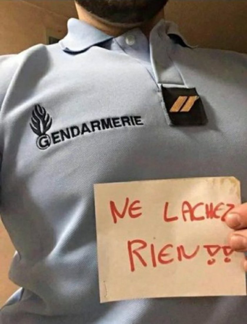 Medic4allHuman's tweet photo. Allez mes frères d’armes prenez massivement position en adéquation avec nos valeurs ! Faites le savoir ! https://t.co/icry0BOD6t