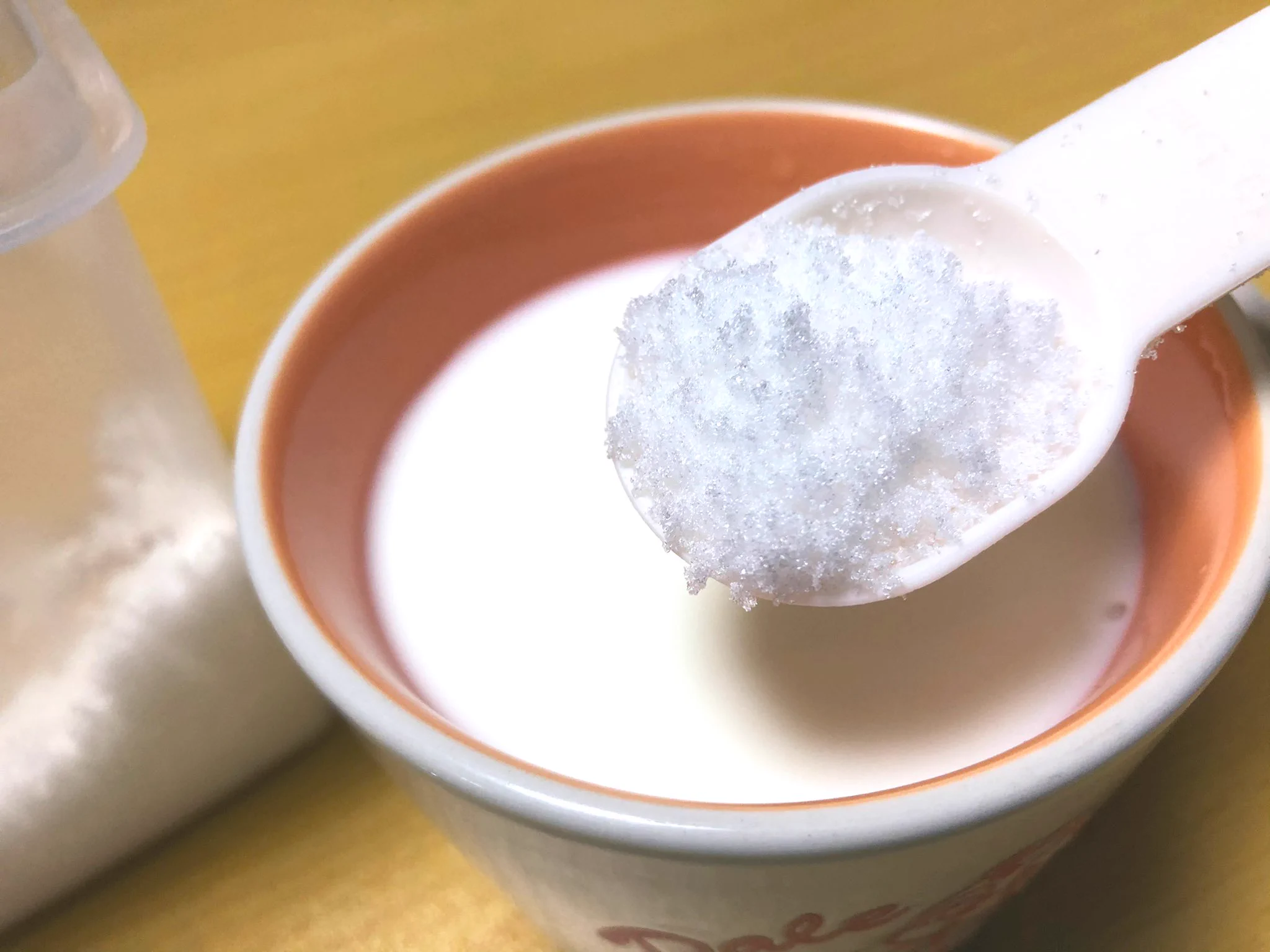 ホットミルクの膜が苦手？そんな人にオススメな膜ができないホットミルクの作り方！