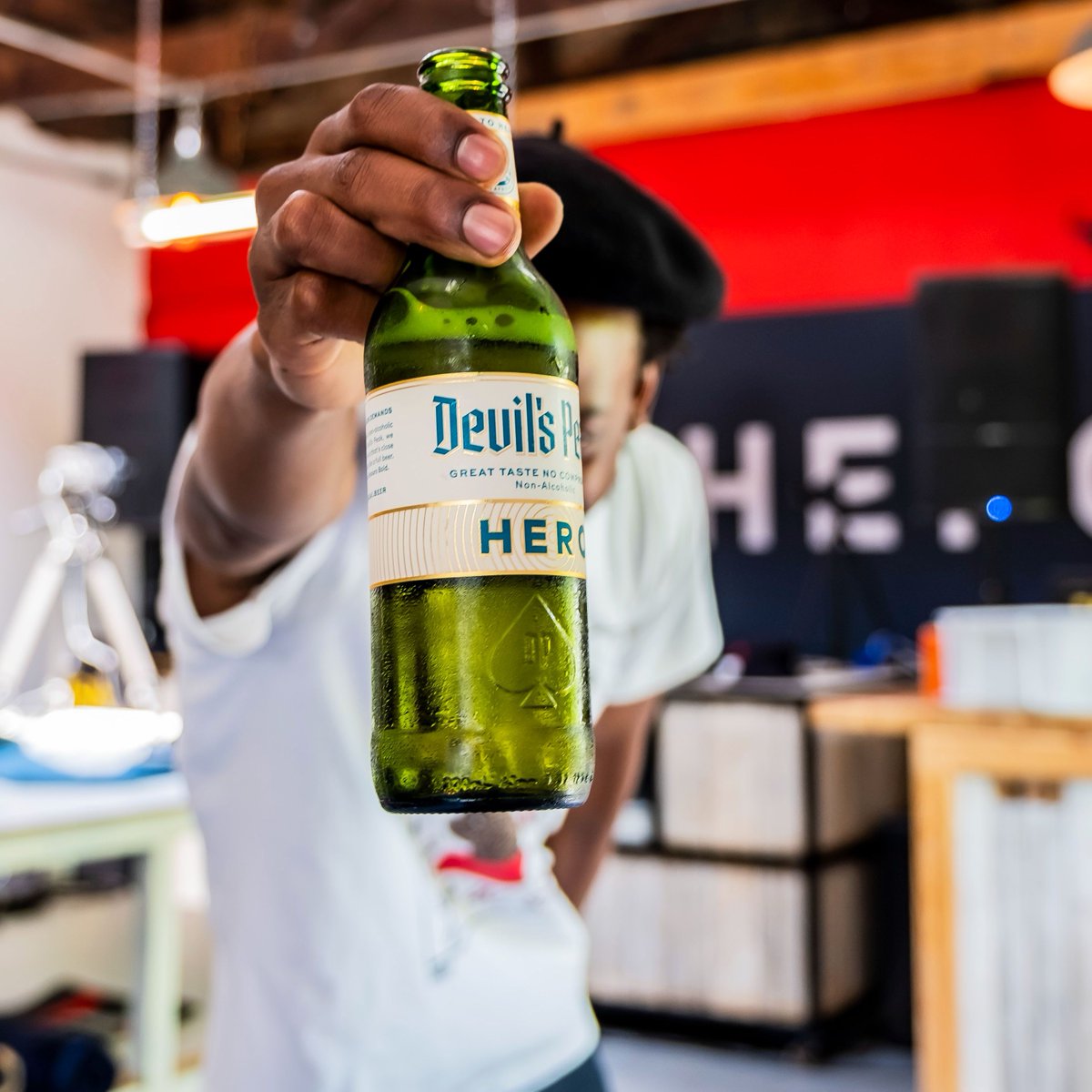 DevilsPeakBeer's tweet photo. This right here is a non-alc beer that’s BEER. 

#DevilsPeakHero #Nonalcbeerthatsbeer #Devilspeakbeer #tshepojeans https://t.co/UVLSdobx6U