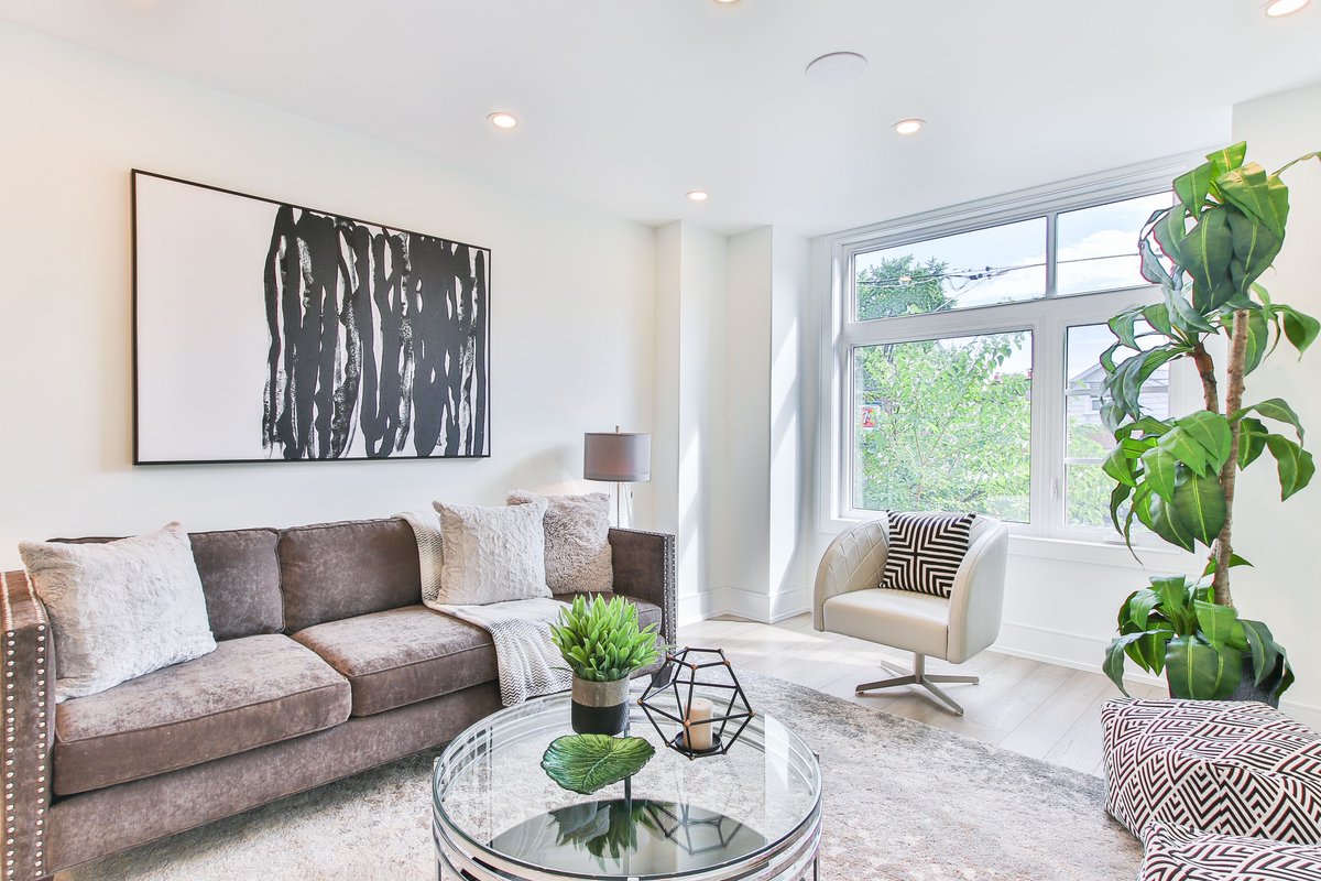 Regal_Estates's tweet photo. Properties are renting quickly in our area. Are you thinking of renting your home?

Contact us today to see how we will can market your home for rent.

📞 Please call us today on 020 8459 2530

#RegalEstates #EstateAgent #AssetManagers #PropertyManagement #Lettings #London #NW10 https://t.co/rBKPvTWEyl